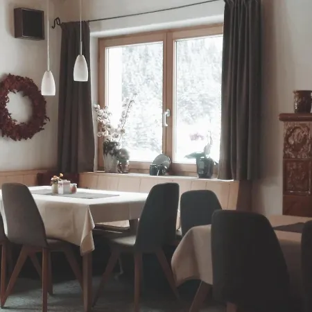 Guest house Das Lindtal - Appartements 2*